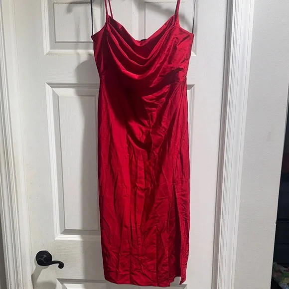 Windsor Striking Red Midi Dress - Picture 1 of 3